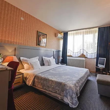 Hotel Radmilovac Белград Номер фото