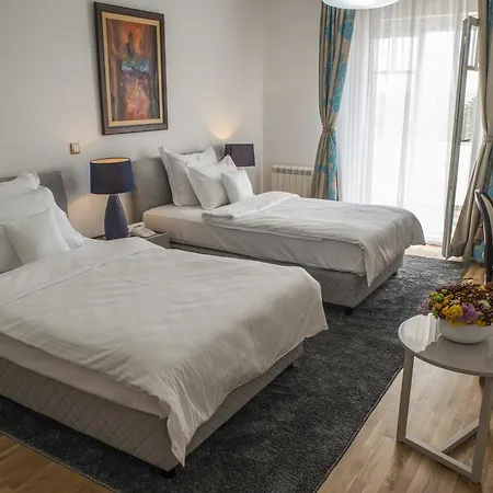 Hotel Radmilovac Белград Экстерьер фото
